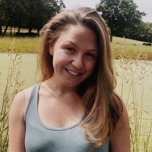 Meet your Posher, Lauren